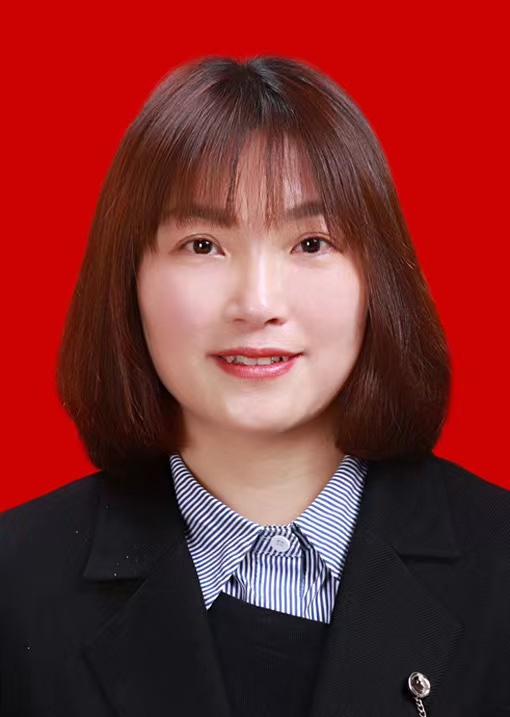 何婷.jpg